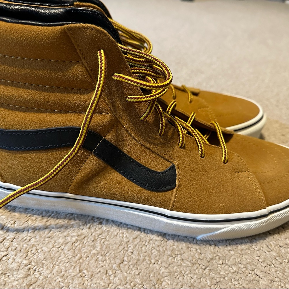 Men’s suede Vans size 11